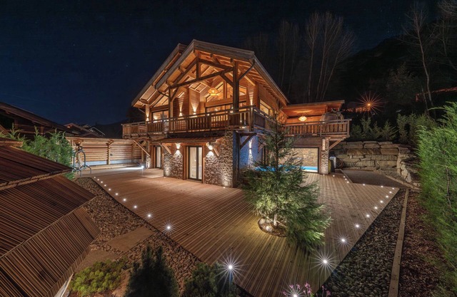 CHALET JERI 12Pers Swimming pool Jacuzzi Sauna ! South-facing chalet in Serre Chevalier