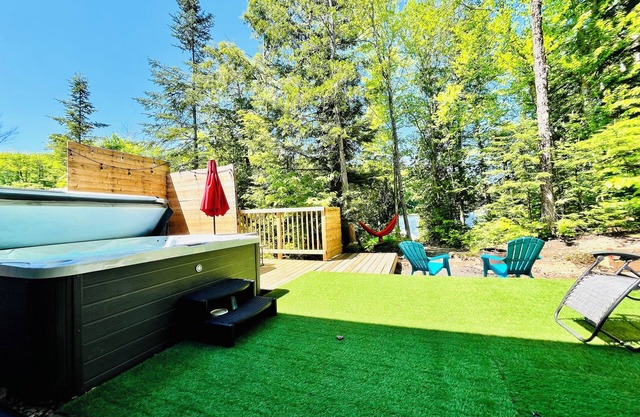 Chalet Karine at the water's'edge with Spa