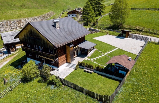 Chalet 'Kasern' with Mountain View, Private Terrace and Wi-Fi