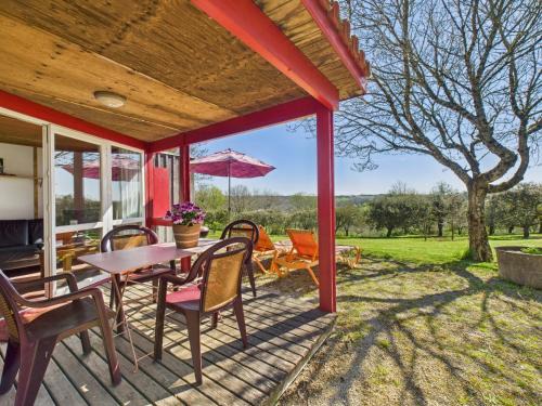 Chalet La Brousse pour 5 personne avec piscine