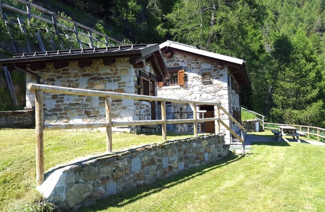Chalet "la Cort", surrounded by nature