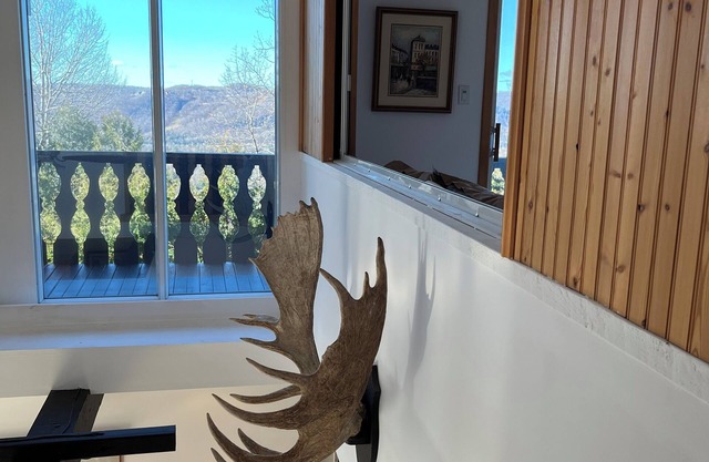 Chalet Laurentides. Ski in/Ski out