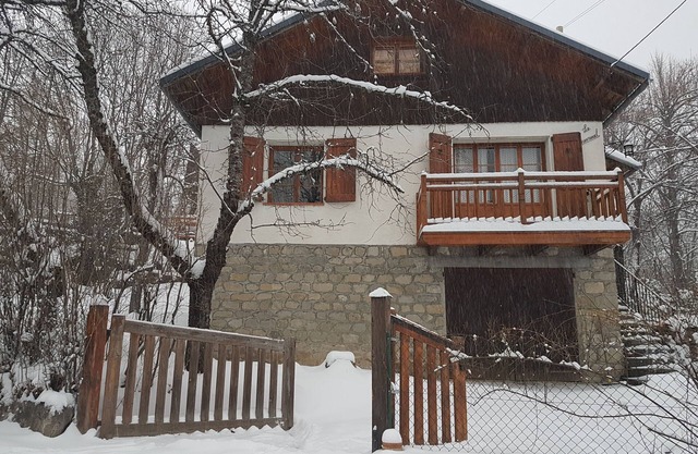 CHALET LE CHEVREUIL warm family atmosphere