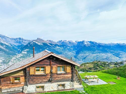 Chalet Le mayen des Veillas by Interhome