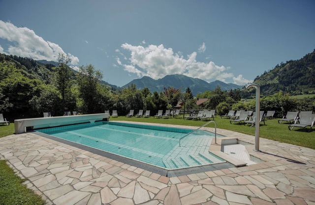"Chalet Lerch" with Mountain View, Garden, Shared Pool & Wi-Fi