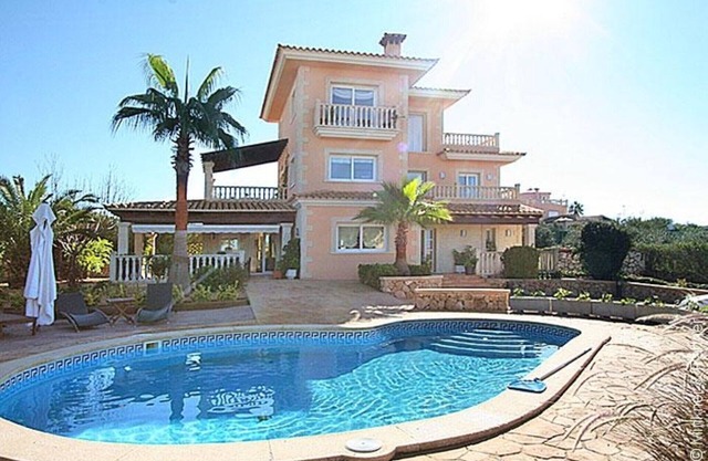 Chalet Libertat - Villa With Private Pool