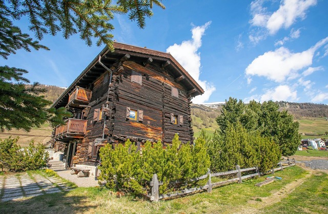 Chalet Lidia Ski in-Ski out 50m, Livigno, Italy