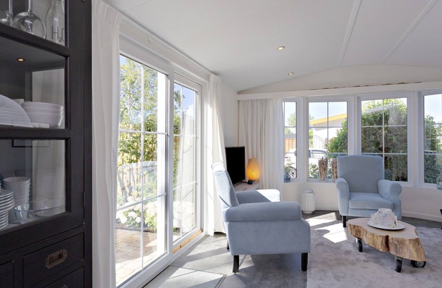 Chalet located on Park de Goederee near beaches, dunes, sea and the Grevelingenmeer.