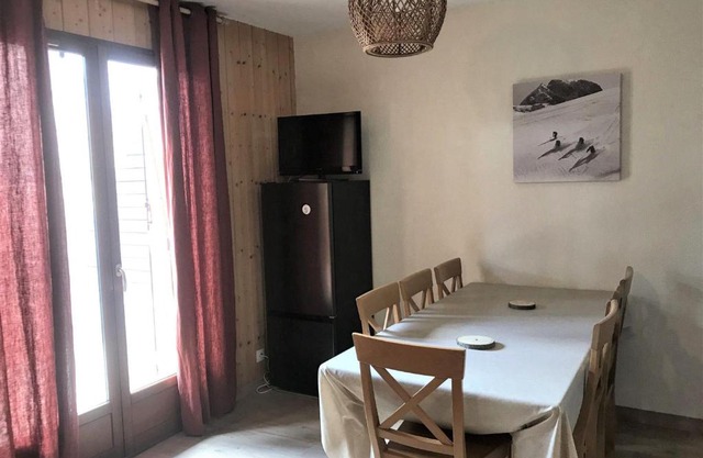 Chalet mitoyen rénové 3 pièces, 7 pers, terrasse, parking, animaux admis - FR-1-504-69
