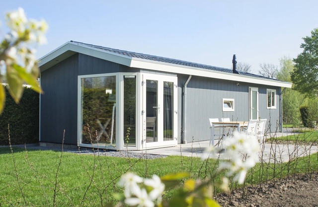 Chalet near Lake Veluwemeer
