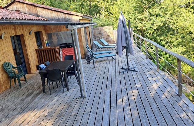 Chalet overlooking the Dordogne Valley