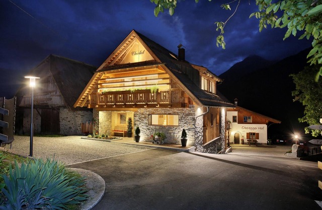 Chalet Obereggerhof. For demanding large families on the outskirts of Schenna.