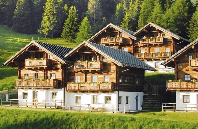 Chalet on Zettersfeld with Dolomites Views