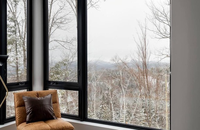 Chalet Peak Tremblant: Your Mountain Escape.