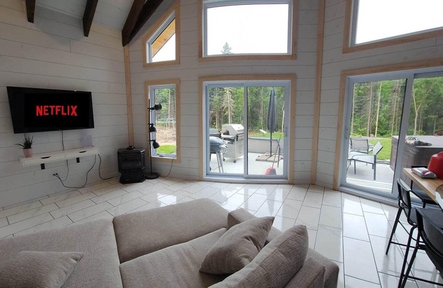 Chalet pour 6 Lac St-Jean: Quai, paddle, spa