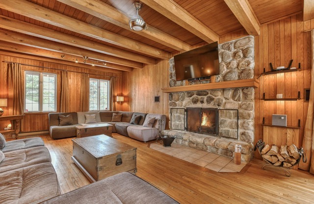 Chalet River Front Spa Peninsula