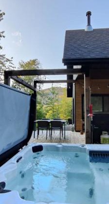 Chalet Scandinave, Spa, 4 lits, 20 min du Mont-Tremblant