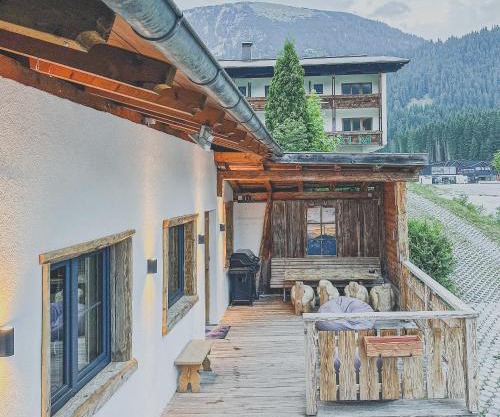 Chalet Schwarz