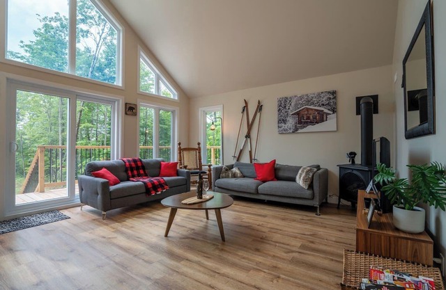 Chalet Serenity| Hot Tub | Lake Access |Pool Table