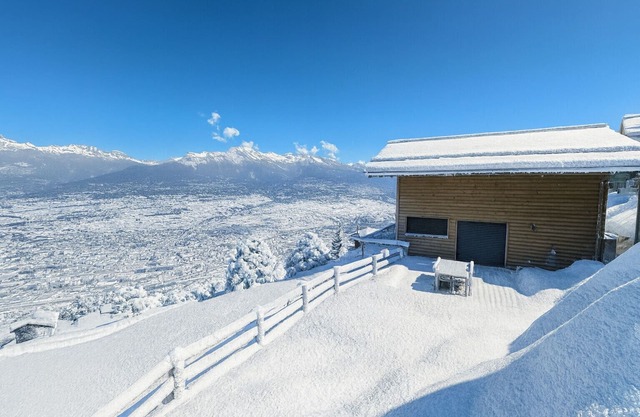 Chalet Teddy - Alpin Escape in the Swiss Alps