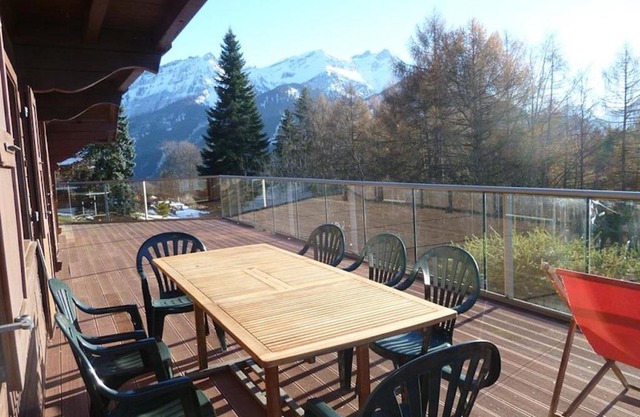 Chalet traditionnel avec jacuzzi extérieur