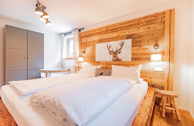 Chalet Waldhäusl Sauna, Whirlpool, Terrace, Fireplace & Mountain Views Sleeps 6
