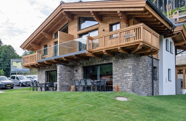 Chalet with sauna near centre and ski lift