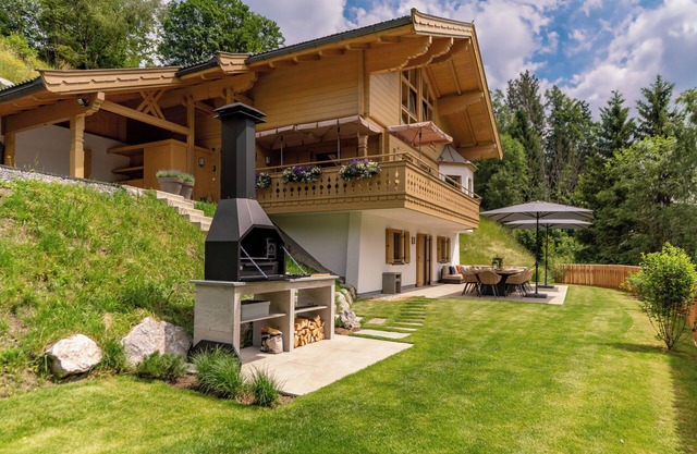 Chalet with breathtaking views and large terrace