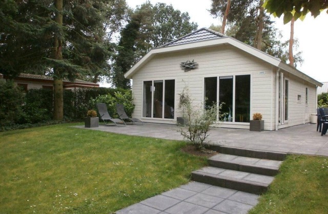 Chalet with 2 bedrooms and patio