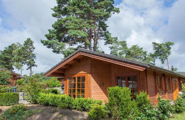 Chalet with an open-plan kitchen and dishwasher