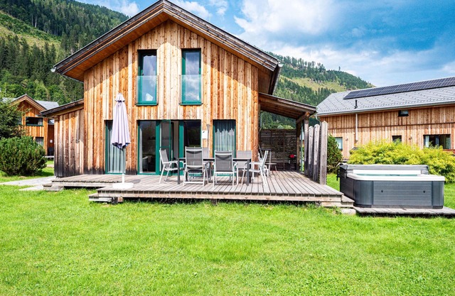 Chalet with infrared sauna and whirlpool