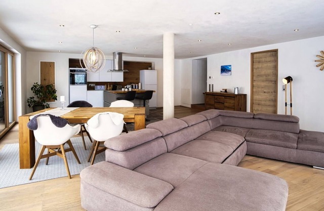 Chalet with panoramic mountain views