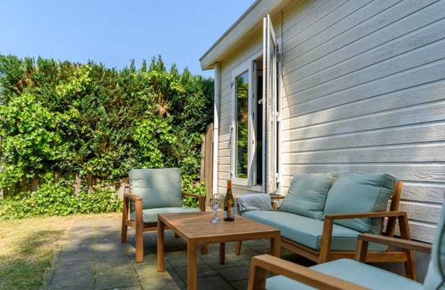 Chalet with private garden on the edge of the Veluwe forest