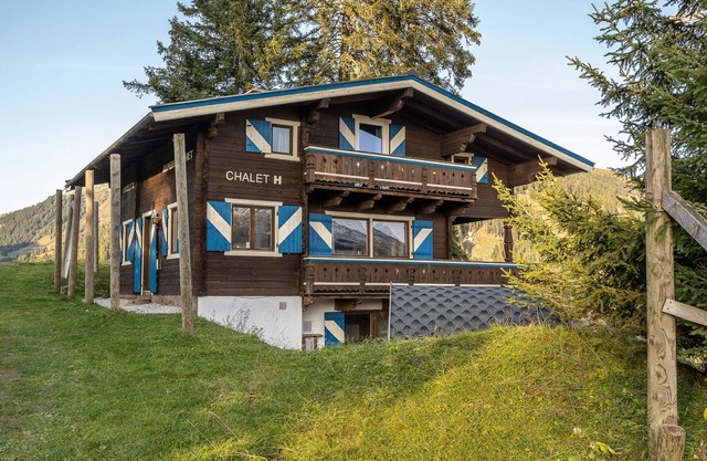 Chalet with sauna on the slopes of Zillertal Arena