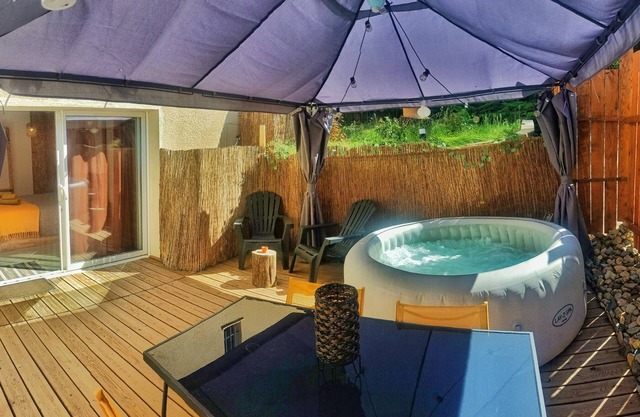 Chambre D'hôtes 4 Pers. Spa Privé, Piscine, Table D'hôtes, 3 min Cité Médiévale
