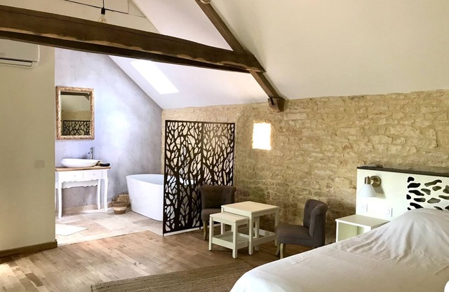 Chambre d Hôtes Les Combelles, spa et Sauna