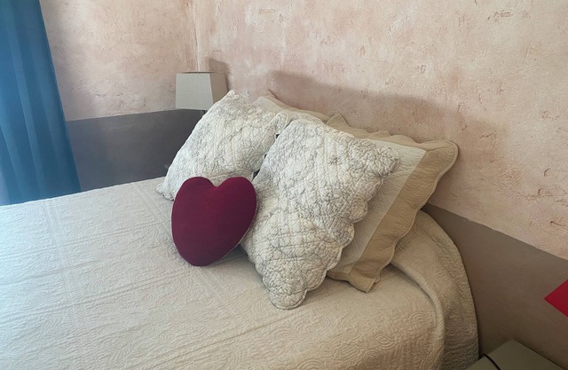 chambre double au coeur de la provence avec jardin