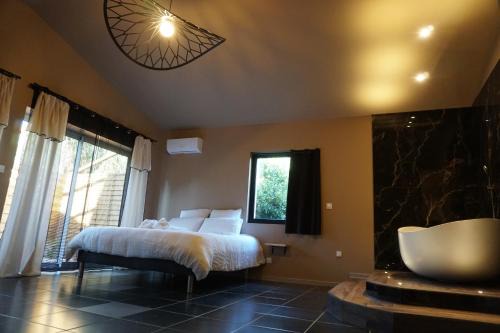 Chambre privée avec baignoire double