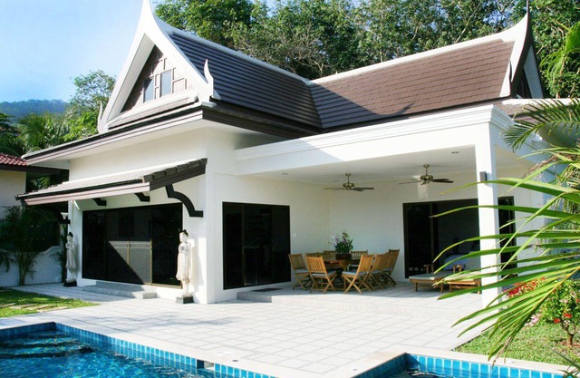 CHAMPAGNE 3BR Pool Villa & Big garden