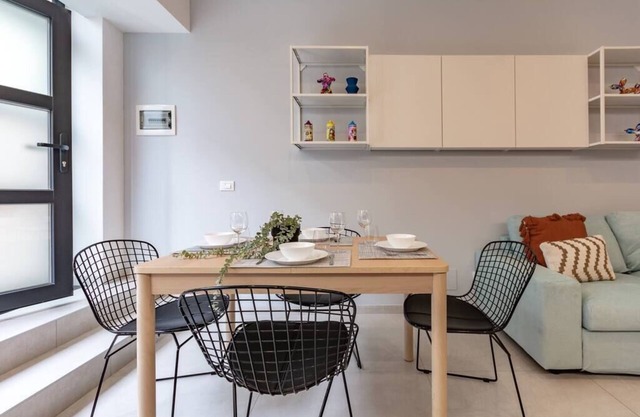 Champagne Loft Summar