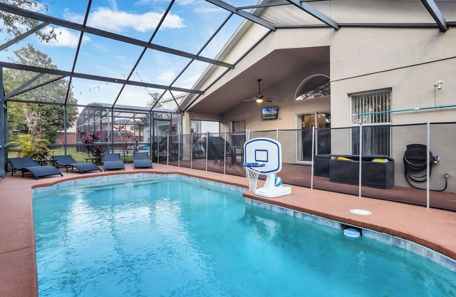 Champions Gate!*Disney Themes!*4 Bedrooms!*Private Pool!*
