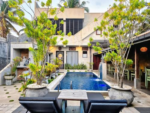 Chandra Villa