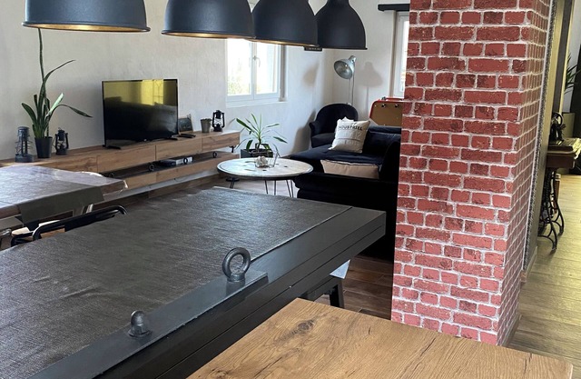 Character house in a very quiet area. Clim table soccer and ping pong.