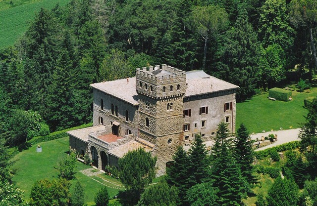Characteristic apartment with pool 15 minutes from Lake Bolsena