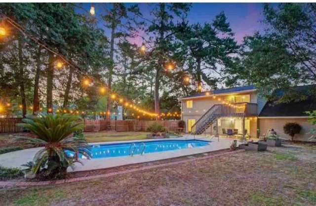 Charleston Oasis