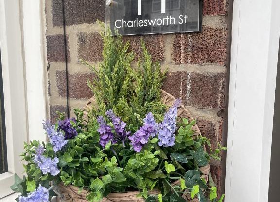 Charlesworth House