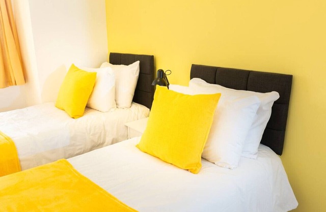 Charlotte House Spacious 2BR 2BATH in Ipswich