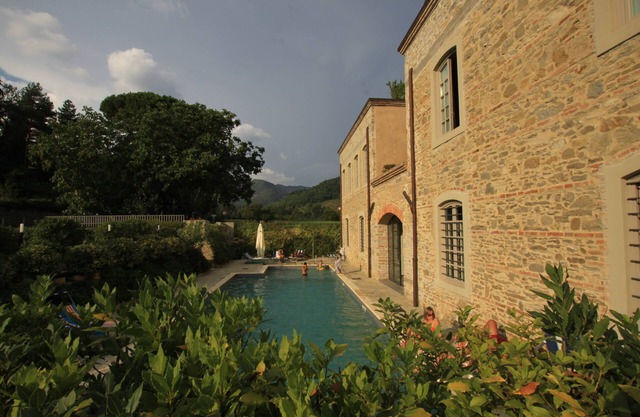 charm and history in Mugello, with swimming pool, 30 minutes from Florence