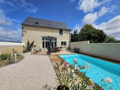 Charmant Gîte 6 Pers avec Piscine Privée et Jardin, Avon-les-Roches - FR-1-381-629