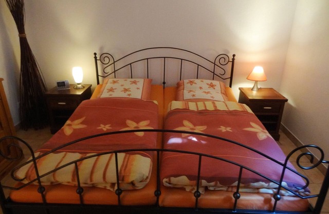 °charmante Ferienwohnung mit Terrasse und Garten-top renoviert, mit sep. Schlafzimmer, 60 qm